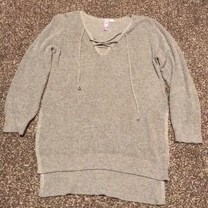 Francesa’s Grey Knit Sweater